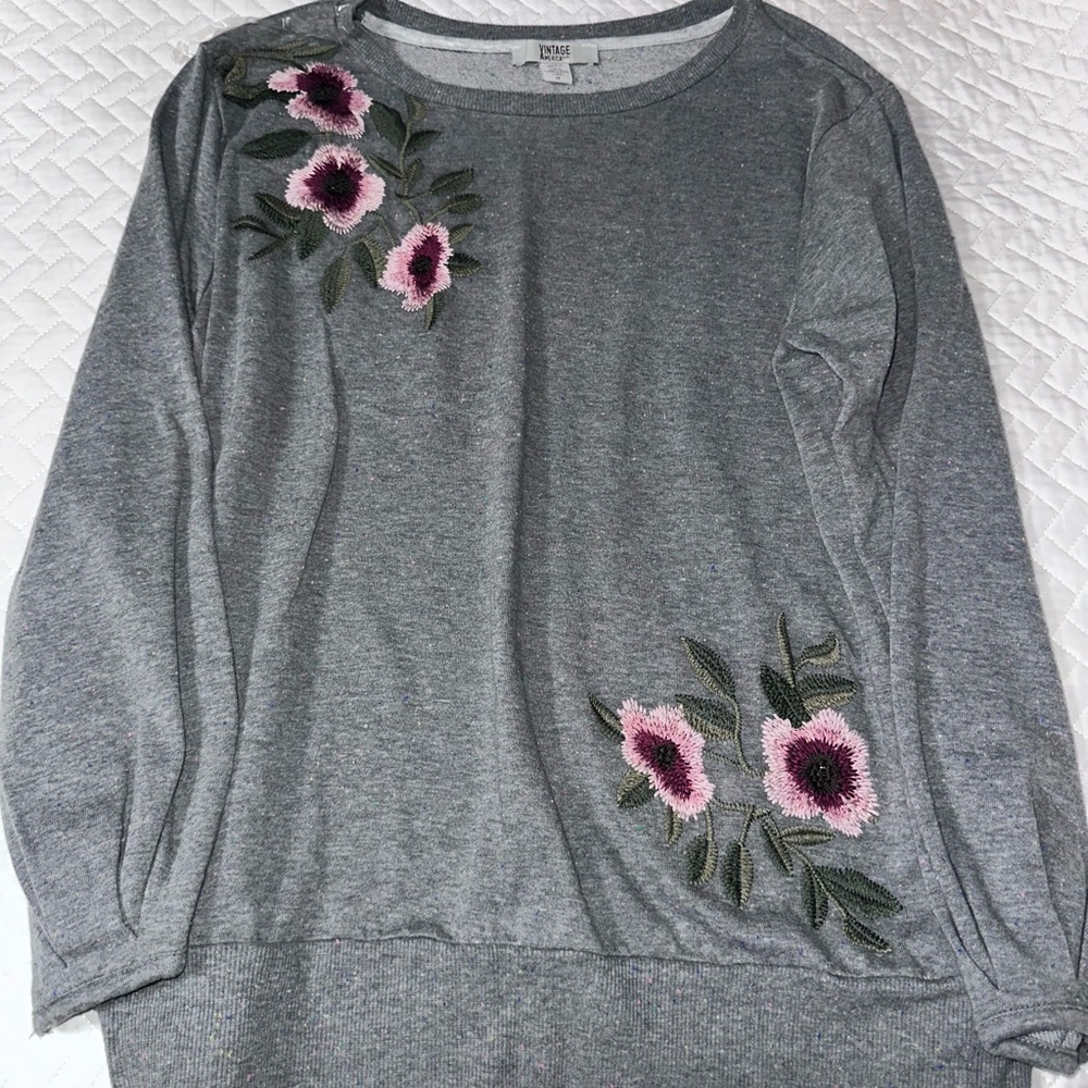 Vintage America Gray Floral Embroidered Sweater